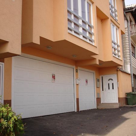 Apartments Kira Sarajevo Exterior photo